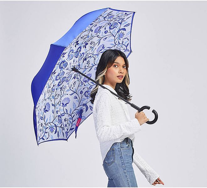 India Circus by Krsnaa Mehta Blaue Blume Reversible Umbrella